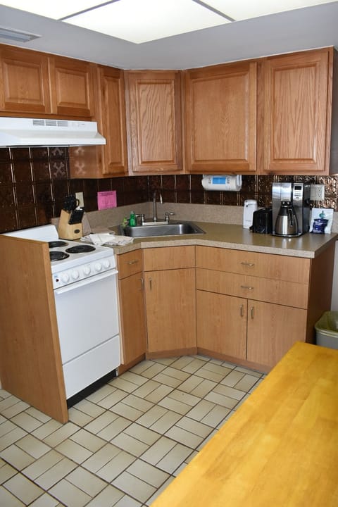 Ocean View 1 Bedroom | Private kitchen | Shared fridge
