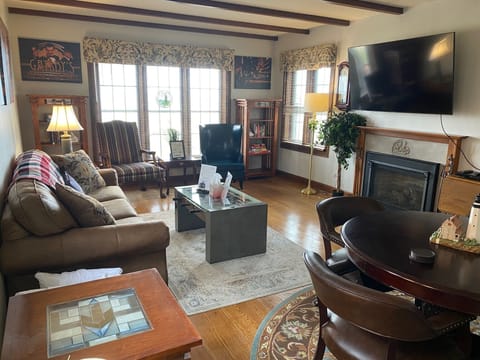 Great entertainment space for friends and family.
