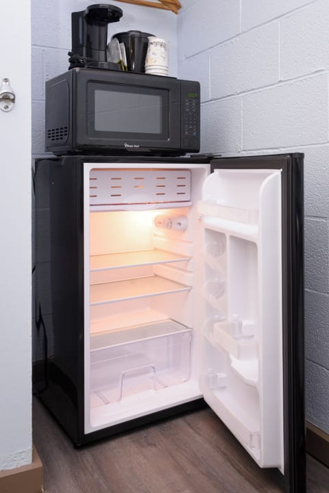 Mini-refrigerator