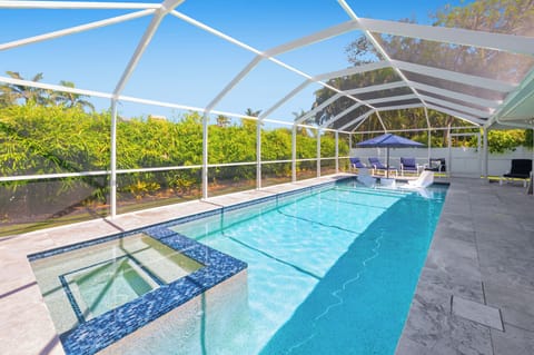 Heated Sports Pool & Spa