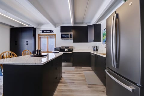Condo, 2 Bedrooms | Private kitchen | Fridge, oven, coffee/tea maker, toaster