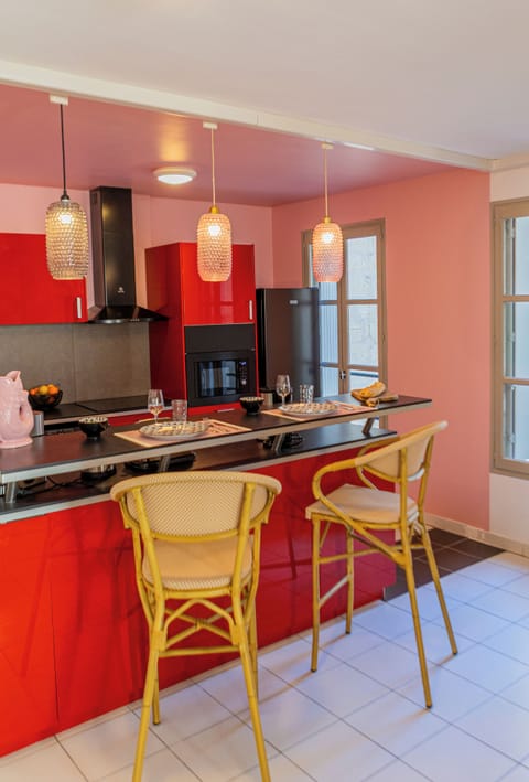 1 Bedroom Apartment | Private kitchen