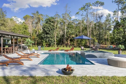 Luxury Heated Saltwater Pool 