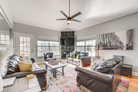 Branson Vacation Rental | 3BR | 3BA | 1,540 Sq Ft | Stairs Required
