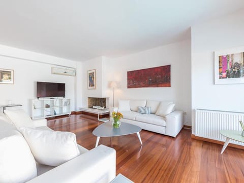 Villa, 4 Bedrooms, Private Pool, Pool View | Living area | TV, books