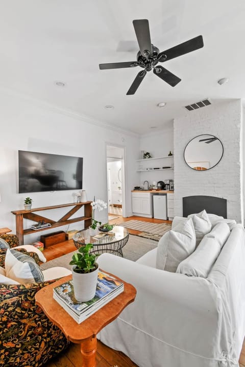 42998dbb-dc07-40ed-b3eb-40e7104a5912