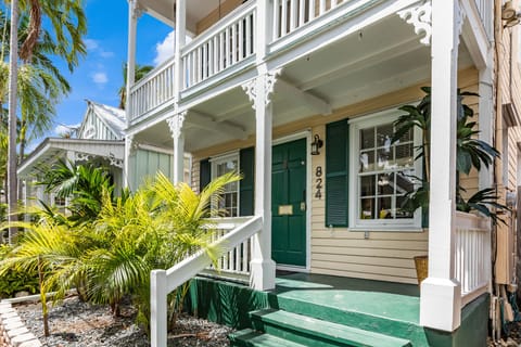 Welcome to Sailor House!