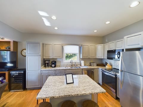 Modern, well appointed kitchen.