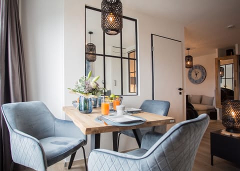 Apartment | Living area | Flat-screen TV