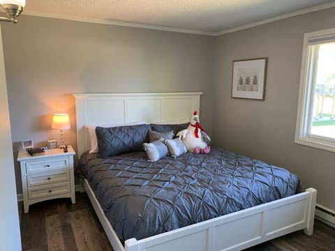 Relax in the king size bed with plush linens! 