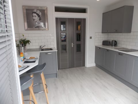 Apartment, Private Bathroom | Shared kitchen