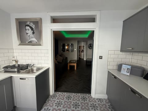 Apartment, Private Bathroom | Shared kitchen