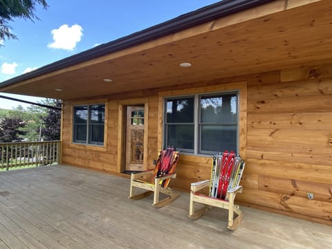 Deck with gorgeous WISP views, gas grill, chairs, table & HOT TUB!