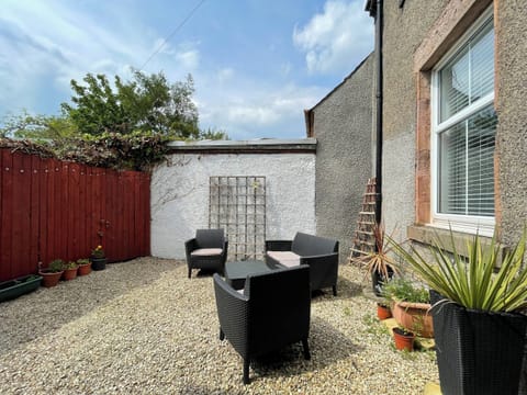 Sitting-out-area | Stanford House, Inverness