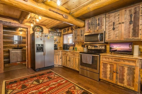 fully stocked kitchen