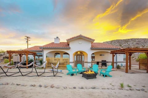 Roast a marshmallow and enjoy a cocktail in this Instagram-worthy front yard.