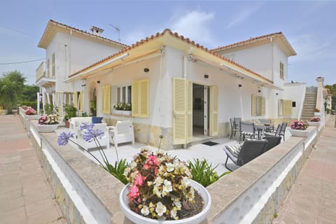 Bambú, house 100 meters from the beach in Mallorca, perfect for summer holidays.