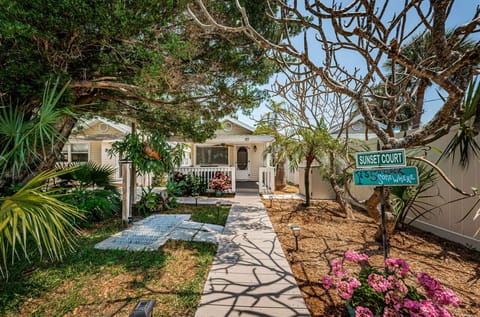 1-web-or-mls-Sunset20Beach20Bungalows20Community201