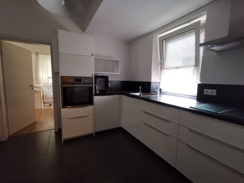 Apartment | Private kitchen | Fridge, oven, stovetop, dishwasher