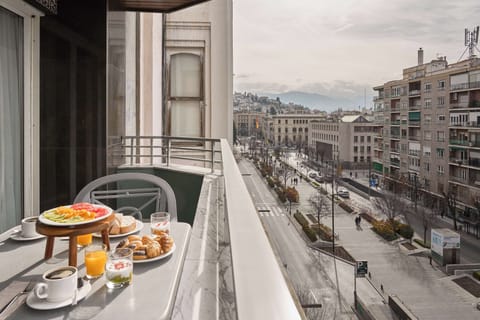 Double or Twin Room, Terrace | Minibar, in-room safe, desk, blackout drapes