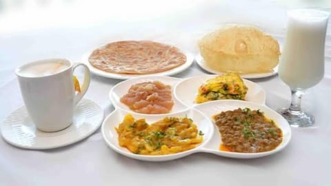 Free daily cooked-to-order breakfast
