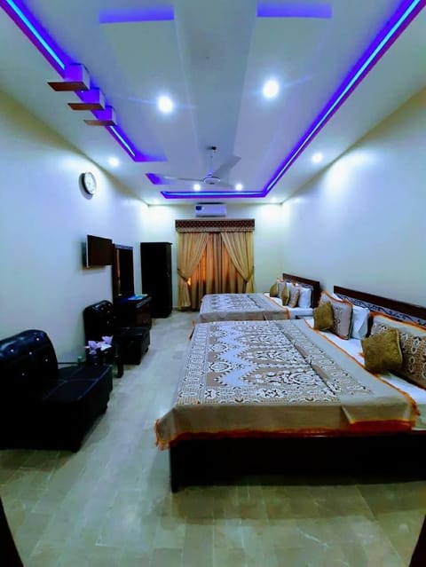 Family Suite, 2 Double Beds | Free WiFi, bed sheets