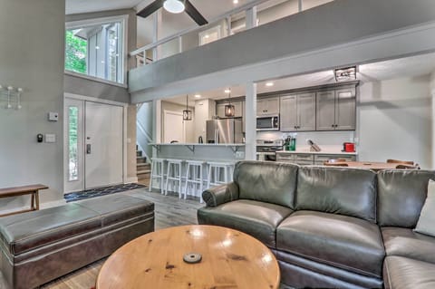 Lake Harmony Vacation Rental | 2BR | 2BA | 2-Story Townhome | 1,350 Sq Ft