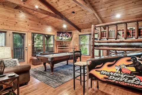 Upstairs Loft/Game Room