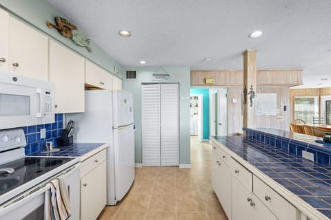 Flagler Beach Oceanfront Kitchen