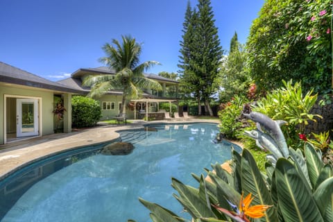 Dolphin House features a 850 sqft private heated swimming pool in a gated yard