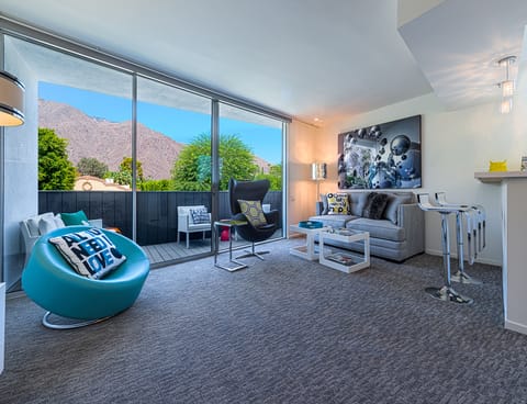 Deluxe Room, 1 Queen Bed | Premium bedding, pillowtop beds, individually decorated