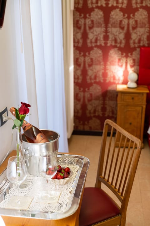 Deluxe Double or Twin Room, City View | Egyptian cotton sheets, premium bedding, minibar, in-room safe