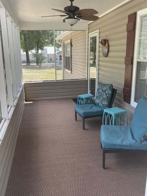 Screened in front porch