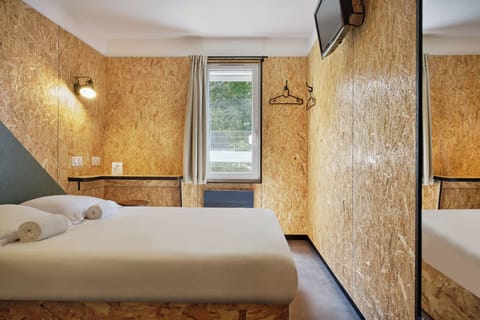 Comfort Double Room | Individually furnished, desk, laptop workspace, free WiFi