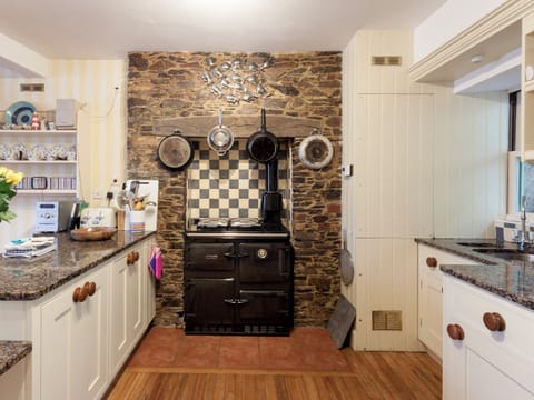 Fully-fitted kitchen with complete with Rayburn | Clarence House, Dartmouth