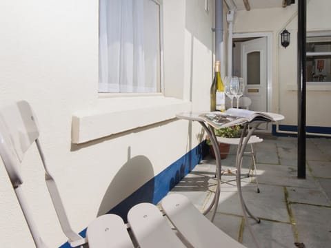 Courtyard | Larkrise, Dartmouth