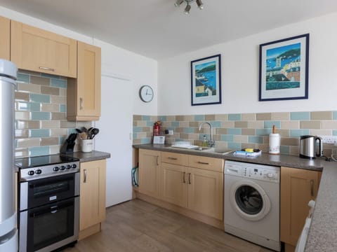 Light and airy kitchen | The Mews, Dartmouth