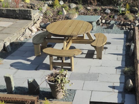 Sitting-out-area | Howarth Cottage, Troutbeck Bridge