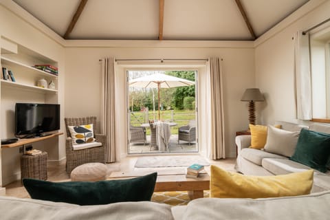 Avocet living room