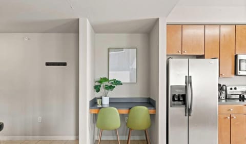 Spacious entry with work space off the kitchen