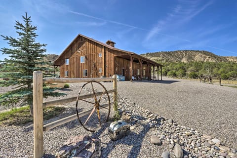 Montrose Vacation Rental | 2BR | 2BA | Single Story | 2,200 Sq Ft