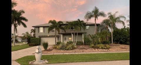 Stylish and Cheerful Marco home 