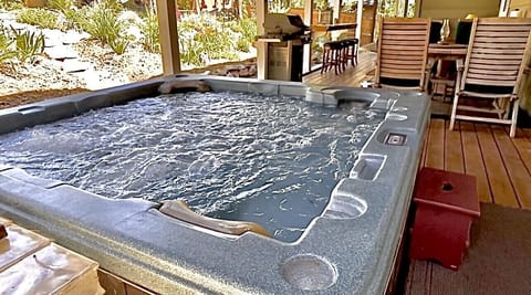 Jacuzzi for 5