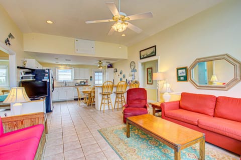 Welcome to Sweet Caroline! A charming blue beach cottage just steps from the ocean.