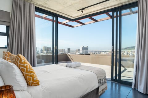 Classic Apartment | 2 bedrooms, in-room safe, laptop workspace, iron/ironing board