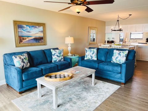 Brand new living room furniture with pull out sofa with gorgeous views of ocean!