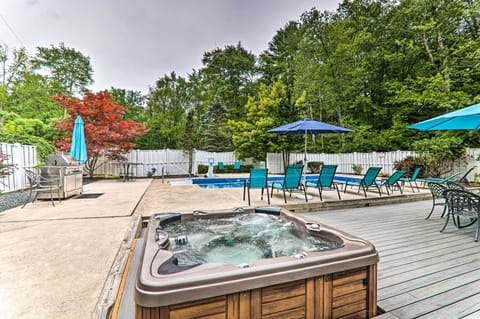 East Stroudsburg Vacation Rental | 5BR | 4BA | 6,130 Sq Ft | Steps Required