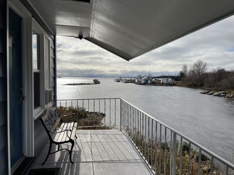 Standard Double Room, 2 Queen Beds, Non Smoking, River View (pet friendly pet fee applies) | Terrace/patio