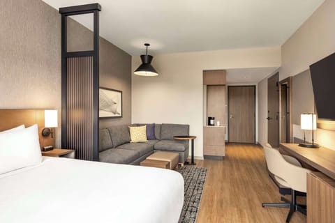 In-room safe, desk, laptop workspace, iron/ironing board