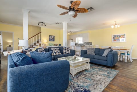 18 Living Rm 2 - 1st flr